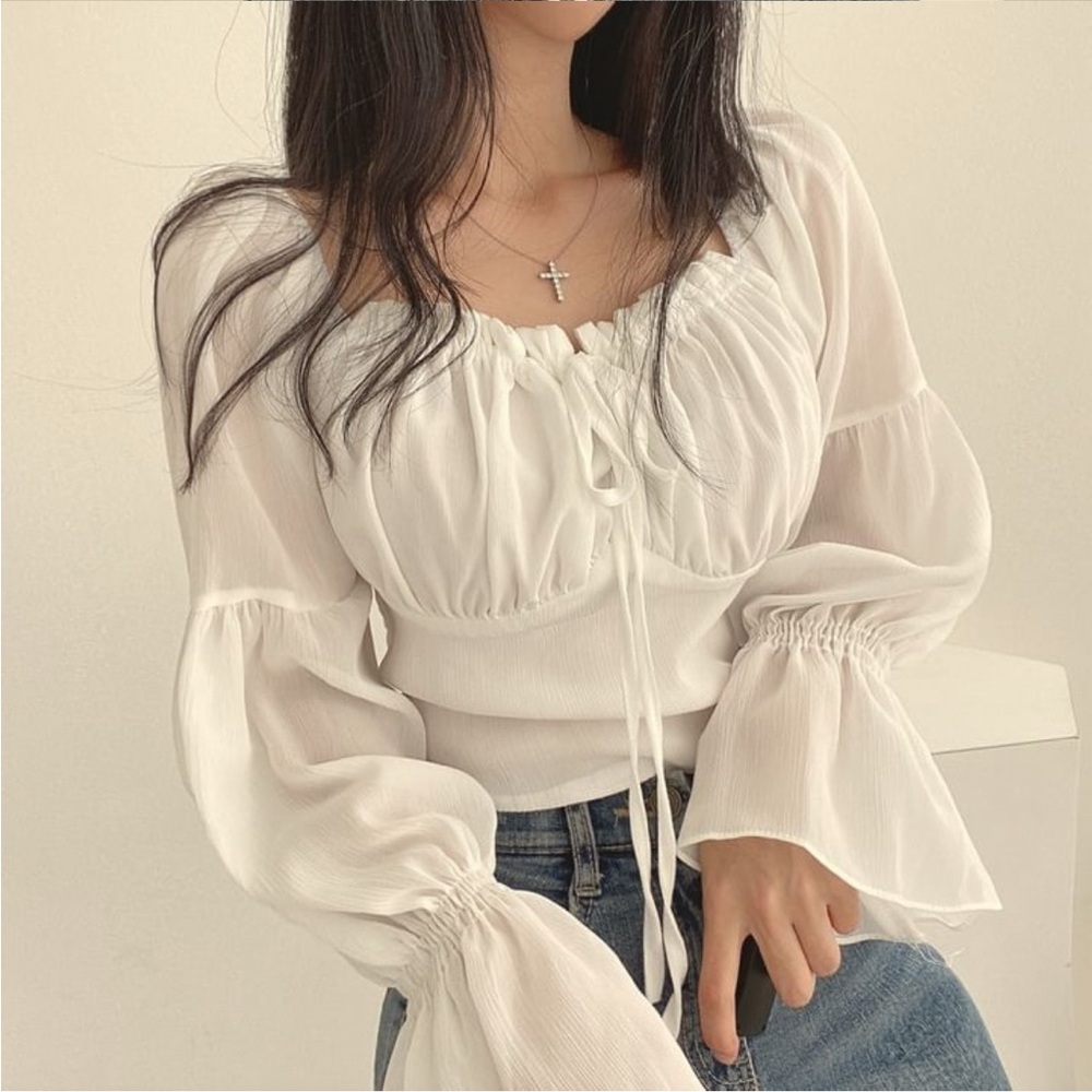 White top,Never used,Dm for pictures or any questions, Open to lower the price💖